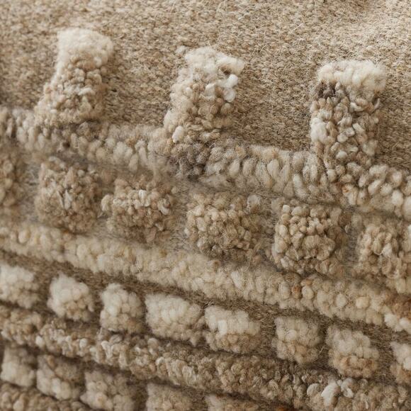 Pottery Barn Wynee Textured Lumbar Pillow Cover Zipper Beige Tan Light Brown NWT - Picture 5 of 5